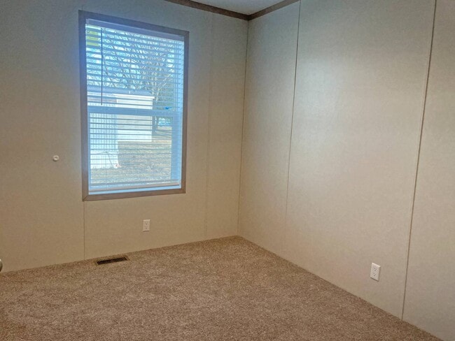 Building Photo - 2404 N 8th St