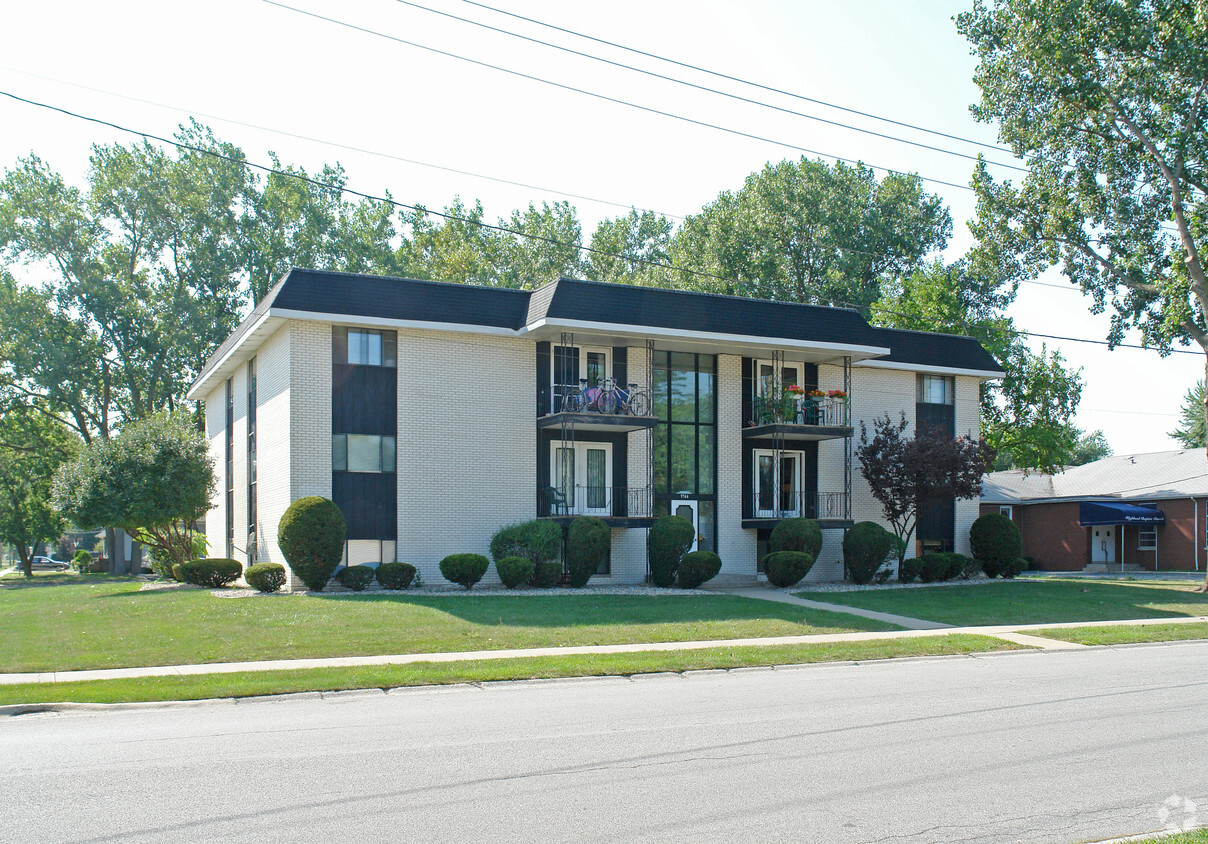 Primary Photo - 9744 5th St
