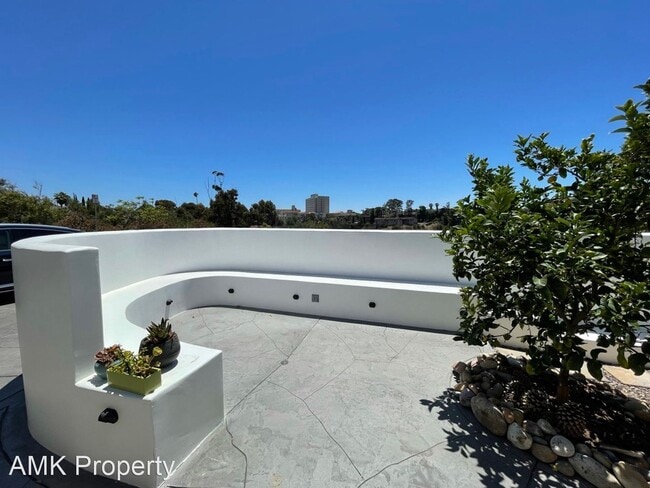 Foto del edificio - 3 br, 1 bath House - 4365 Tenth Avenue