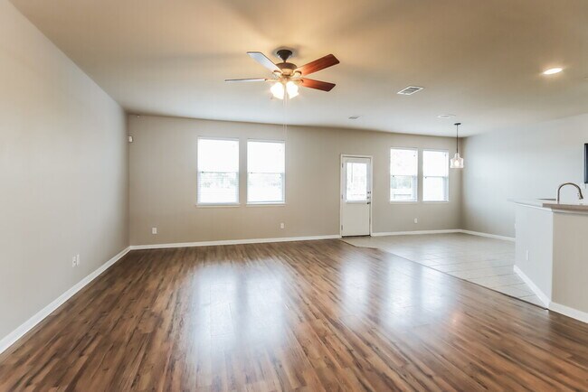 Foto del edificio - 18706 Walden Glen Cir