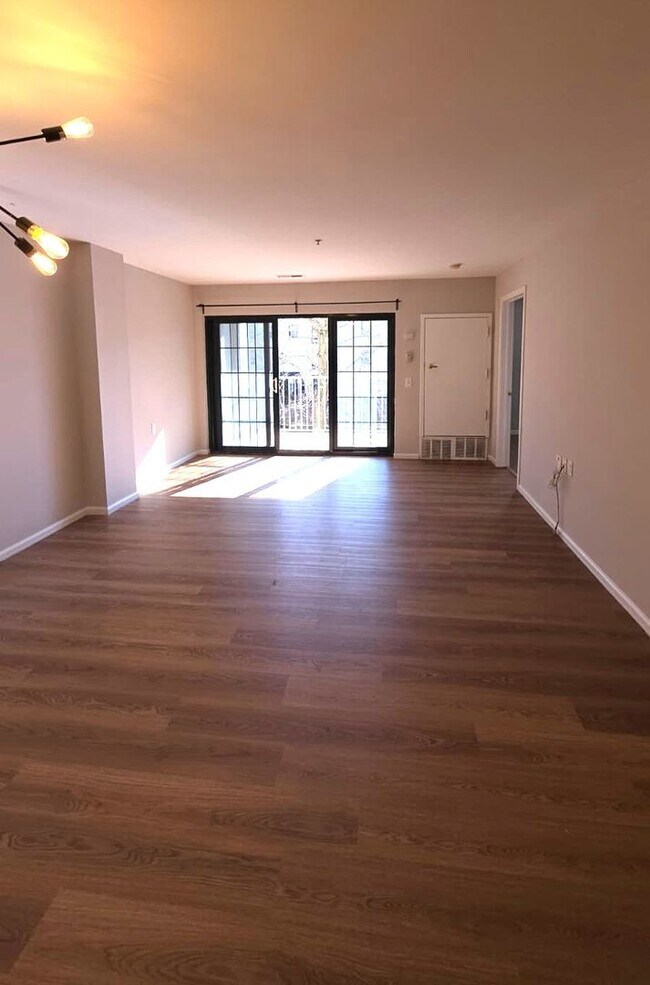 Foto del edificio - Live the Manayunk lifestyle you’ve been dreaming about — steps from Main Street, minutes from Cen...