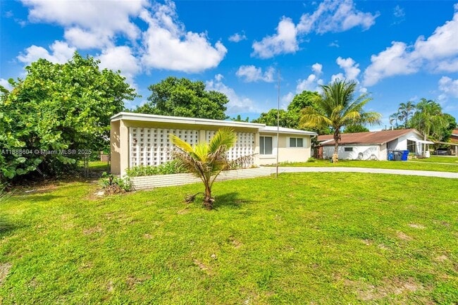 Photo - 6431 Roosevelt St House