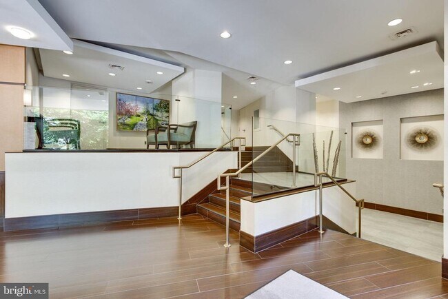 Foto del edificio - 307 Yoakum Pkwy