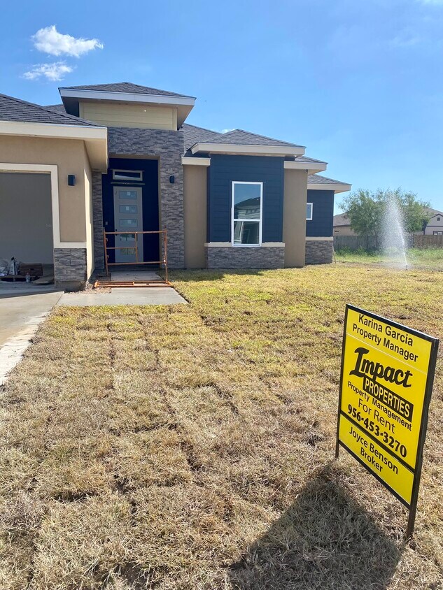 Foto principal - 8810 Swan Lake St