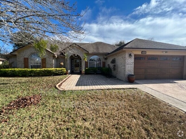 Building Photo - 2127 Forest Gate Dr W