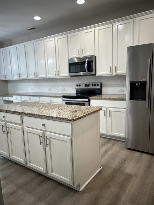 Kitchen - 1436 Ridge Haven Rd