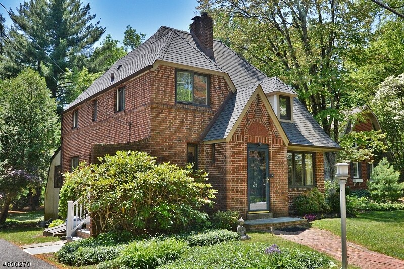 Primary Photo - 24 Yorke Rd