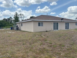 Foto principal - 2428 Richard Ave S
