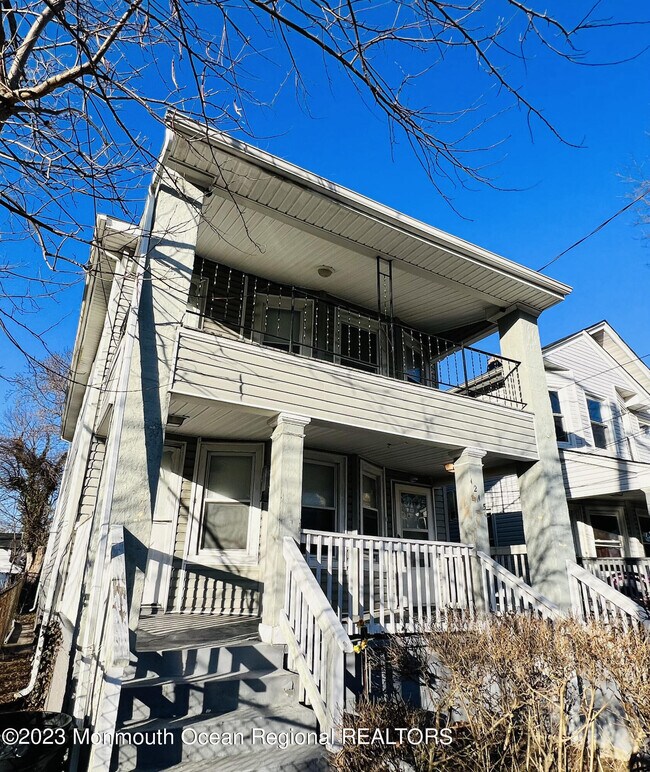 Foto del edificio - 1215 1/2 Monroe Ave