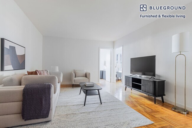 Foto del edificio - 300 E 46th St