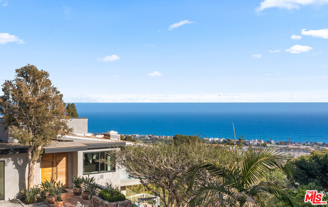 Building Photo - 23812 Malibu Crest Dr