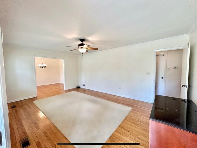 Building Photo - 1615 Roberson St