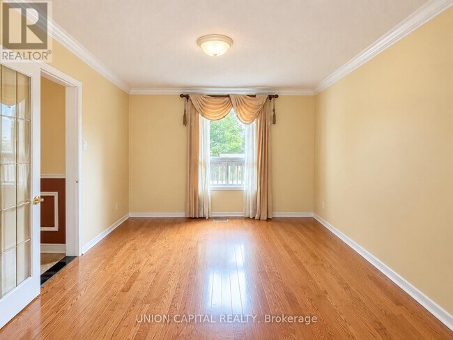 Building Photo - 21 Strawberry Hills Dr
