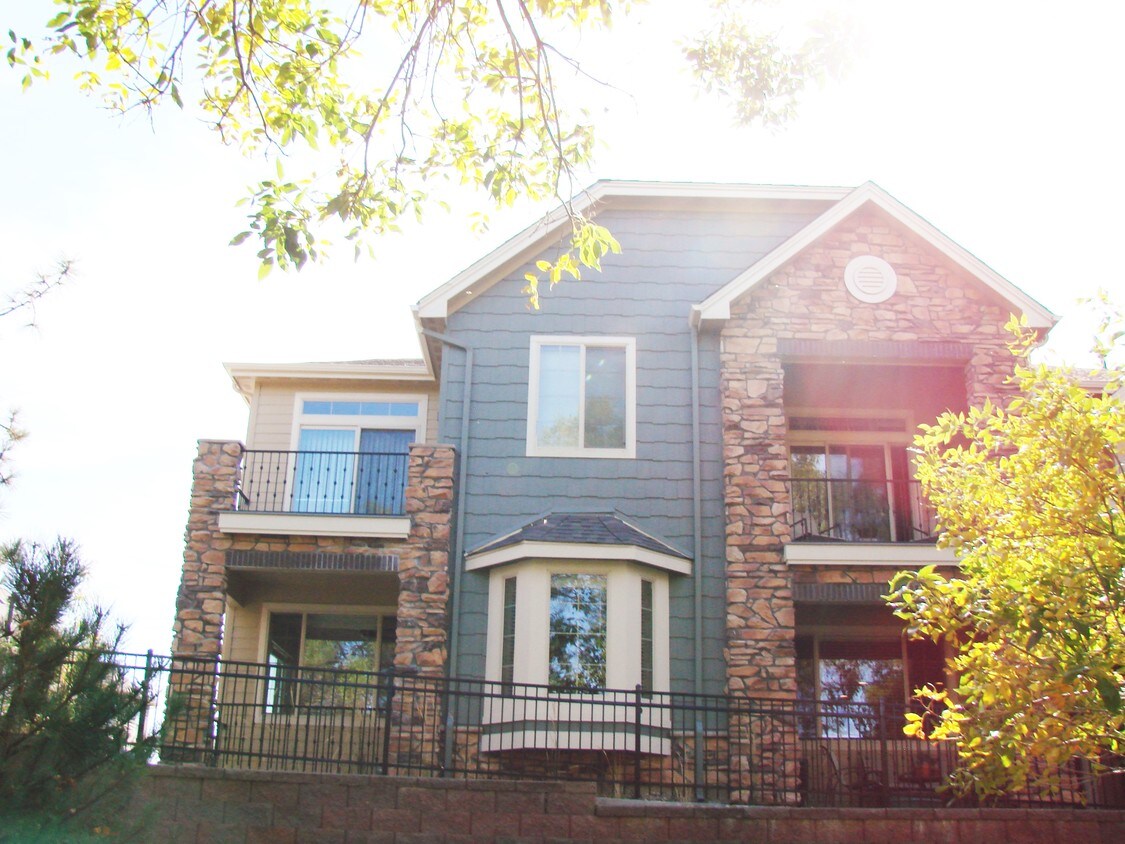 9005 E Phillips Pl, Centennial, CO 80112 Townhome Rentals in