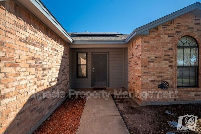 Building Photo - 1204 June