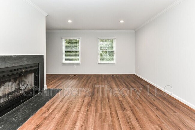 Foto del edificio - 6857 Washington Blvd