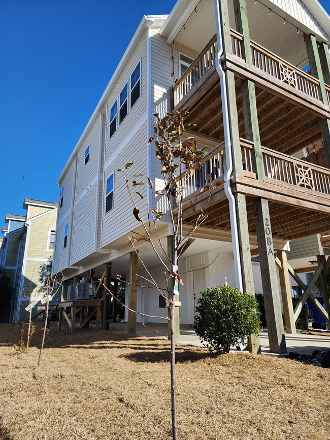 Building Photo - 208A Bridgeview Ct
