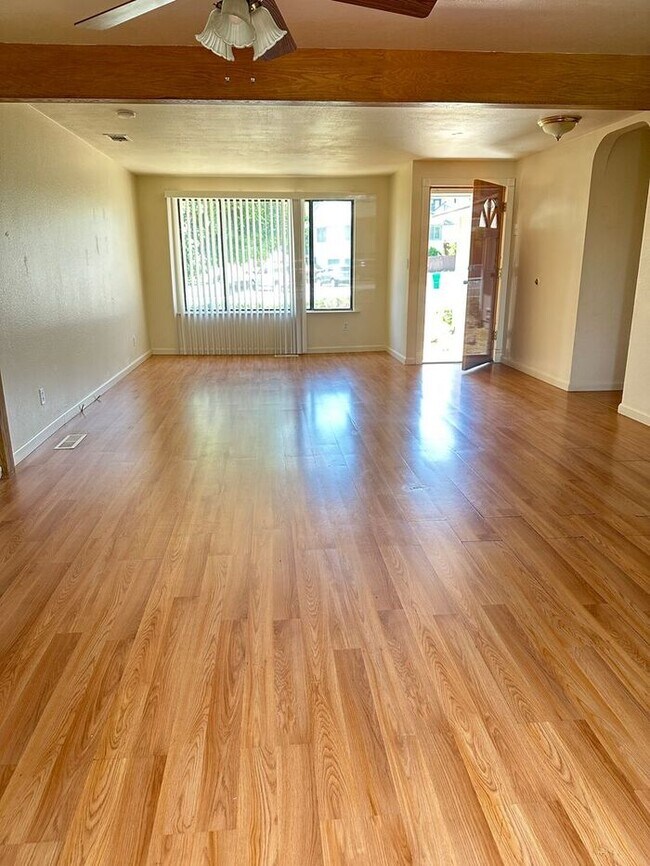 Building Photo - Northwest Reno Home