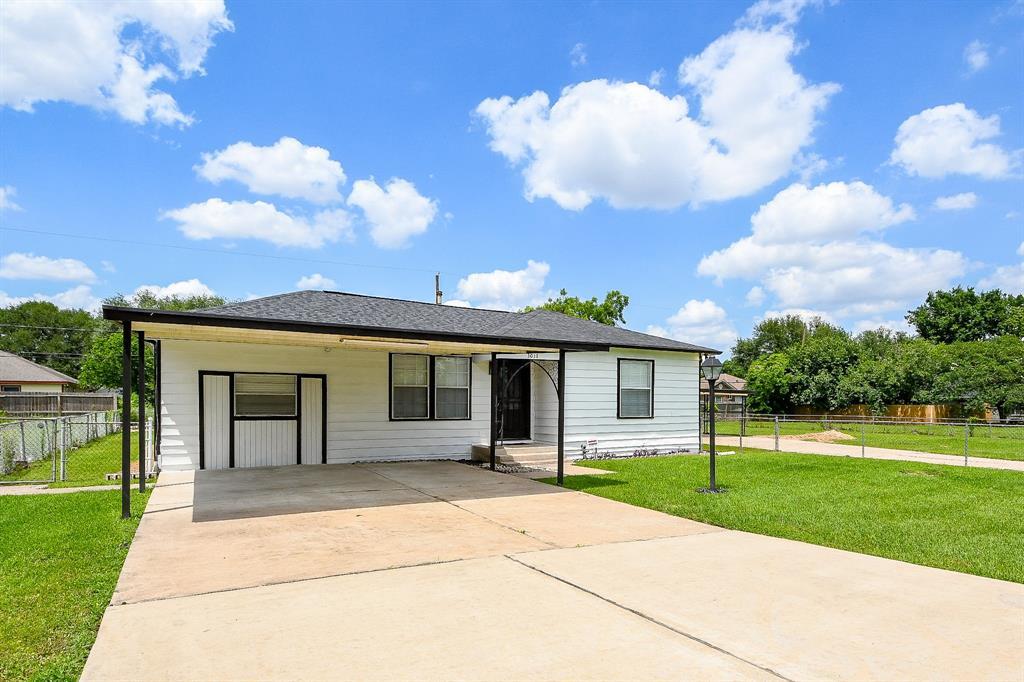 Primary Photo - 3017 Barberry Dr