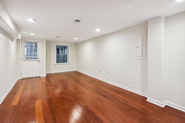 Living Room - 4417 15th St NW