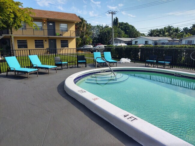 Foto del edificio - 1401 NE 17th Ct