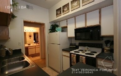 Foto principal - Round Rock Apartments at The Falls