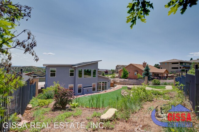 Building Photo - 5 br, 3 bath House - 2370 Courtney Drive