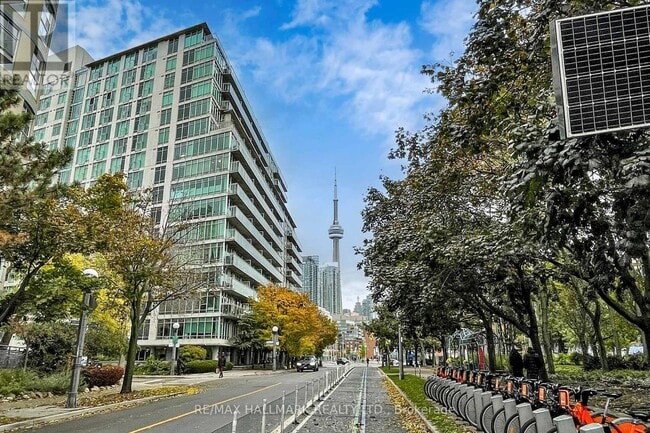 Photo du bâtiment - 650 Queens Quay W