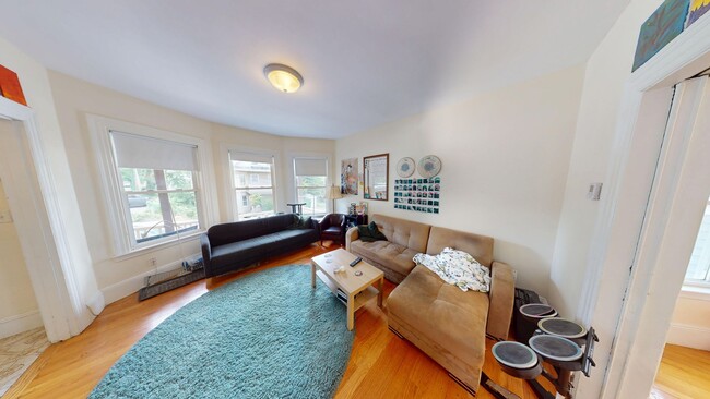 Building Photo - 9/1 No Fee! Single Family 5BR/3BA w/laundry, AC, parking, pet friendly!