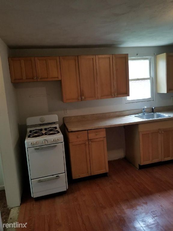 Building Photo - 2 br, 1 bath House - 807 Toman Avenue