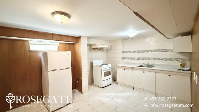 Building Photo - Bright 2-Bedroom Apartment in Scarborough ...