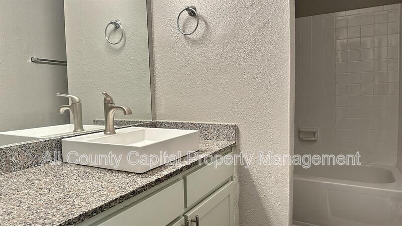 Foto del edificio - 5426 Menchaca Rd