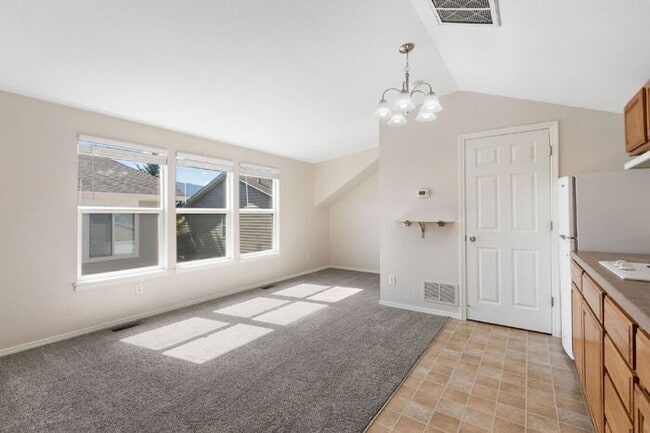 Building Photo - Studio. $810 Rent includes utilities. Oct ...