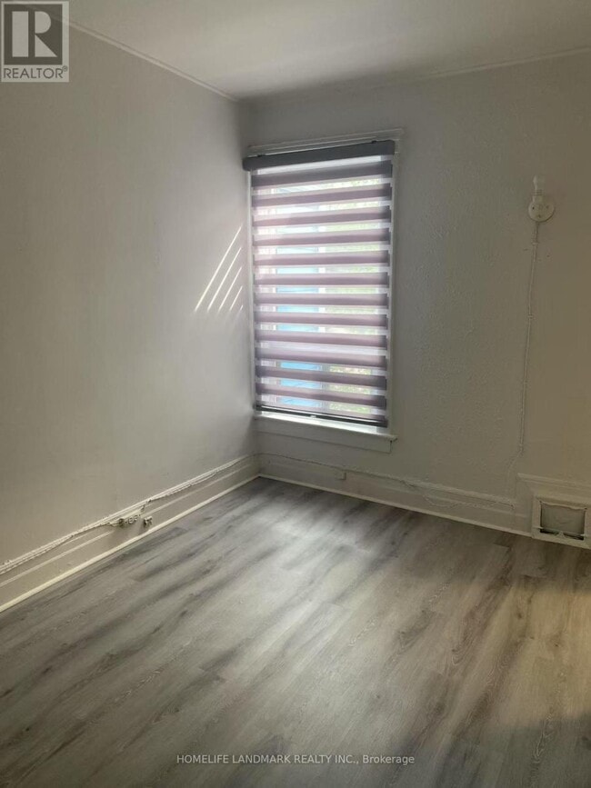 Photo du bâtiment - 1067 Dovercourt Rd