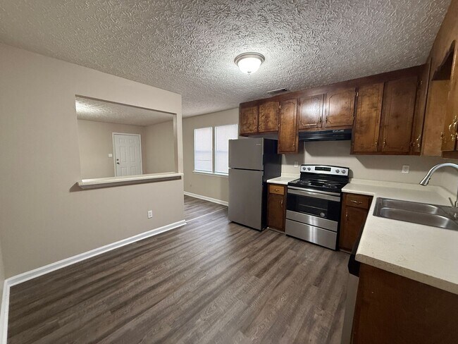 Foto del edificio - 2071 Cantrell Ln