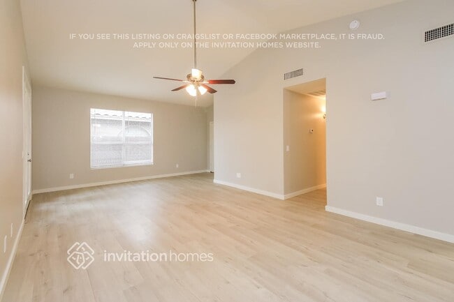Building Photo - 3844 E San Remo Ave