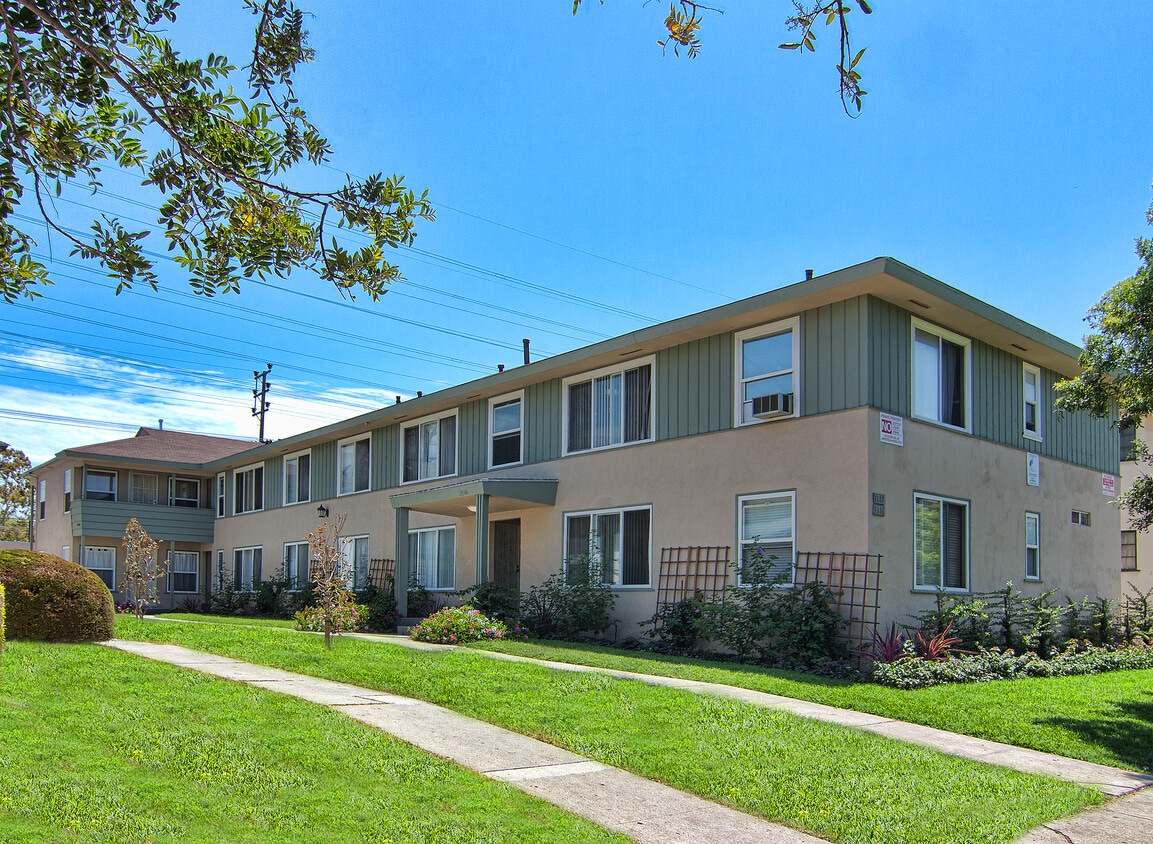Primary Photo - Carmona Apt LLC
