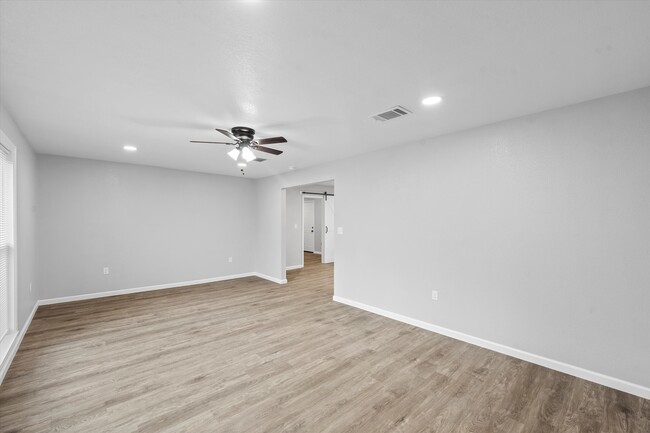Building Photo - 1225 Meadow Brook Rd