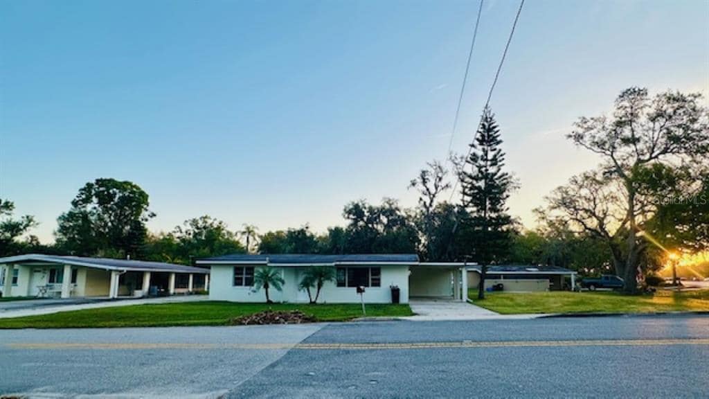 Primary Photo - 101 Ellison Ave
