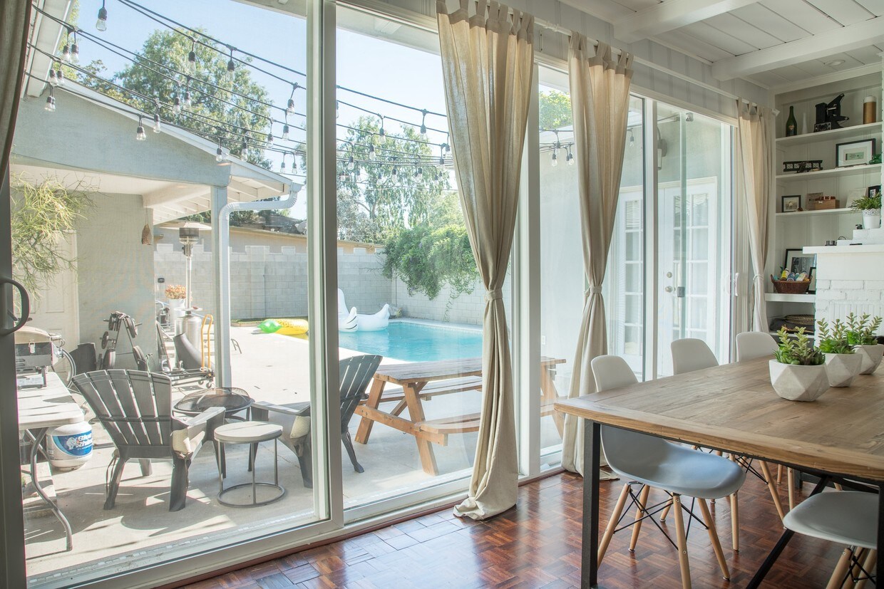 Foto principal - 13306 Magnolia Blvd