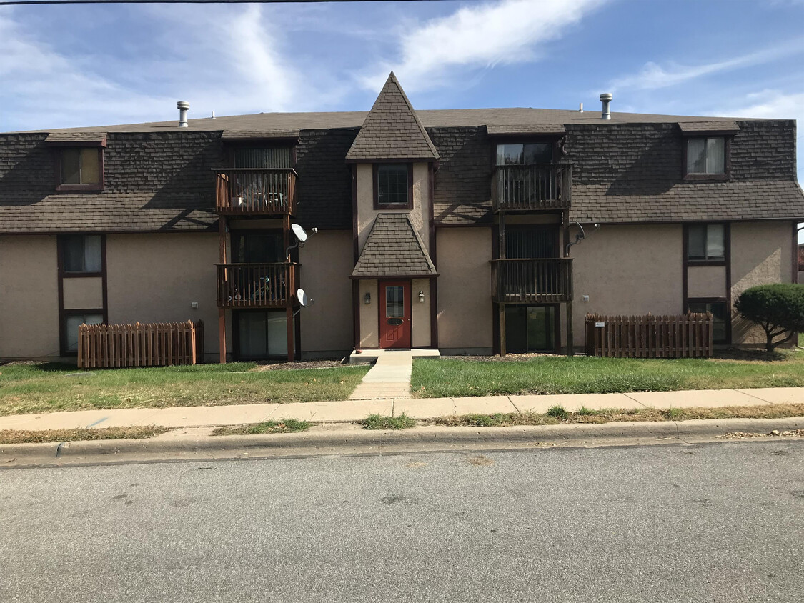 Primary Photo - 1060 N 2nd St