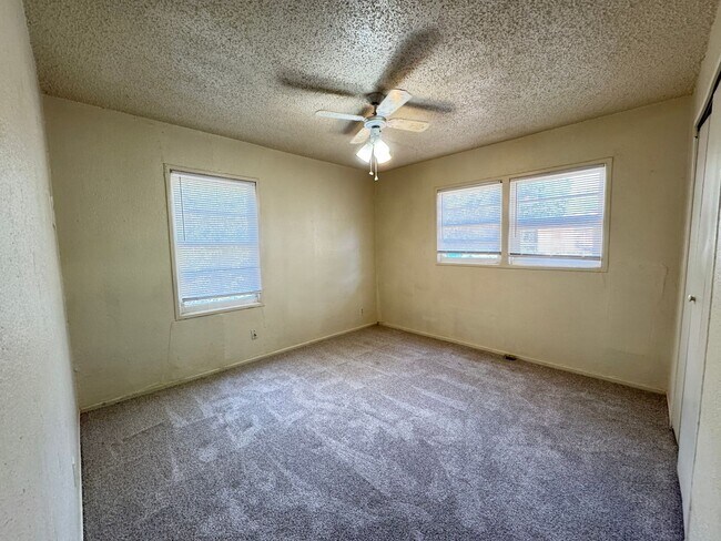 Building Photo - 360 Virtual Tour Available