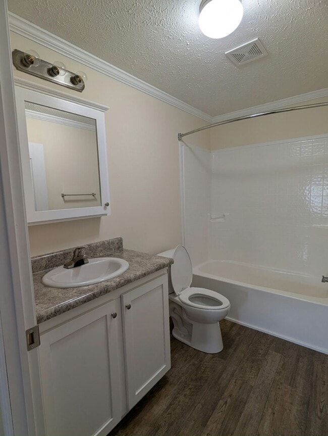 Building Photo - 52520 Chestnut Ct