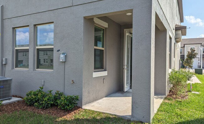 Building Photo - Available Immediately!