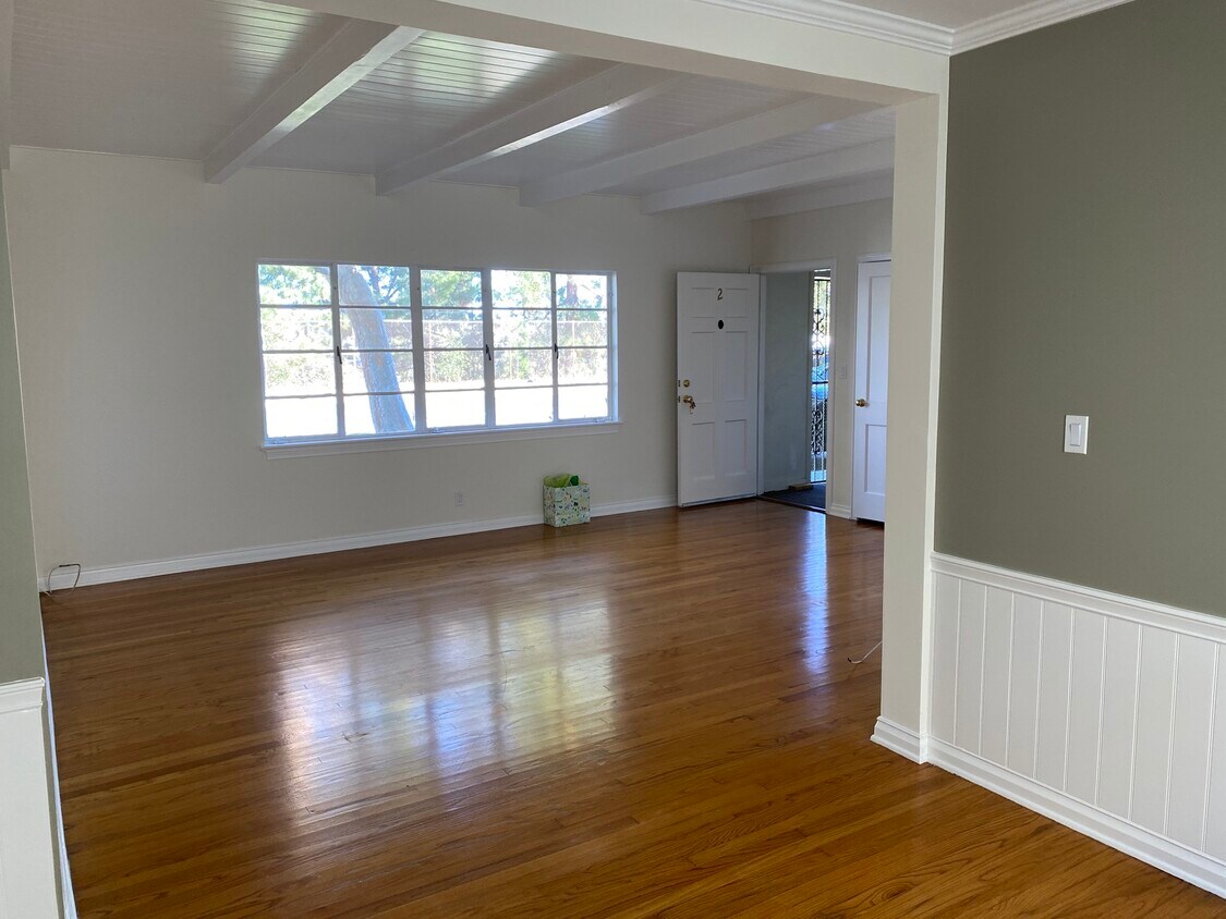 Sala de estar - 15900 W Sunset Blvd