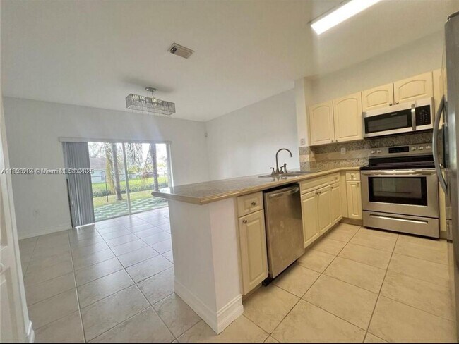 Foto del edificio - 15800 SW 92nd Ave