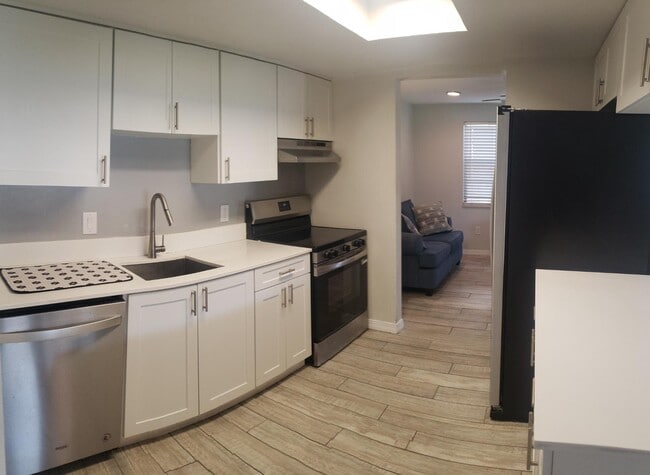 Building Photo - 4220 Beaver Ln