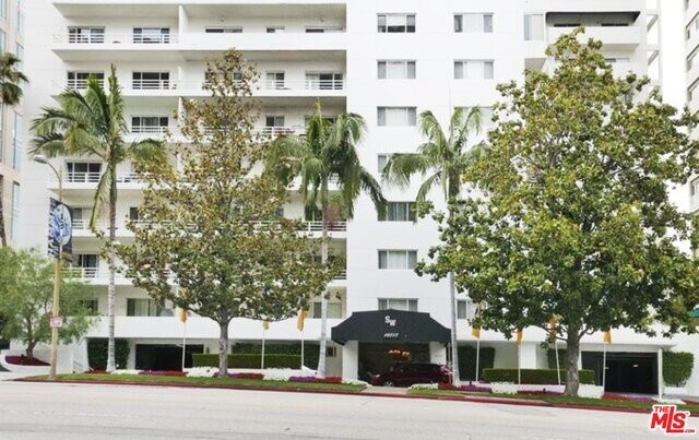 Foto del edificio - 10717 Wilshire Blvd