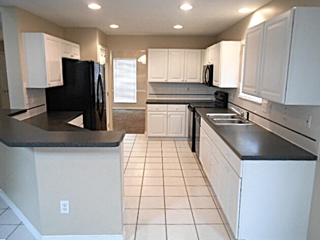 Foto del edificio - 6185 Champions Dr