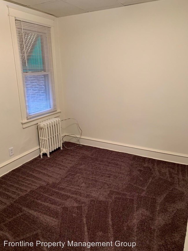 Building Photo - 3 br, 1 bath House - 42 Lamport Road